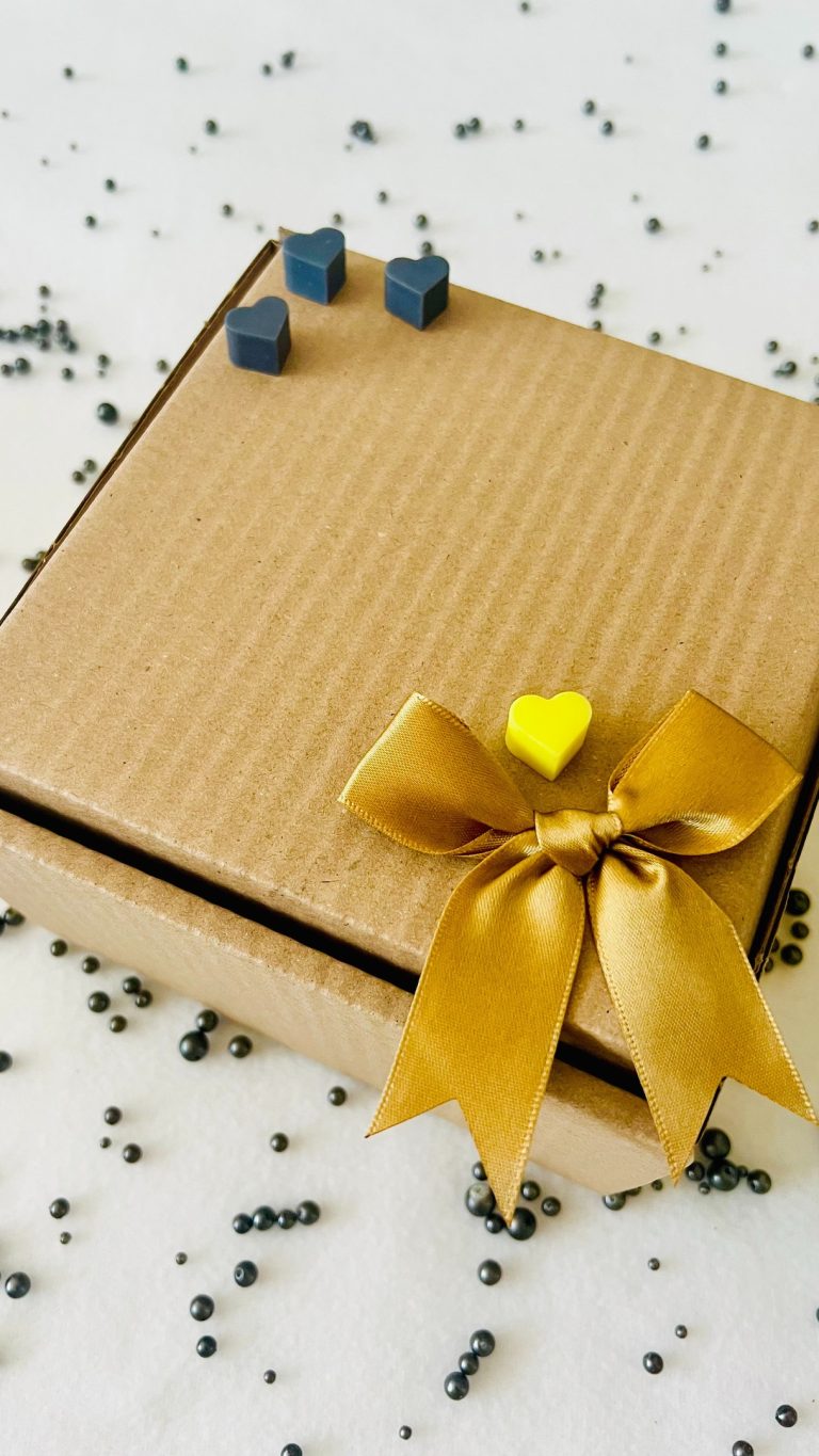 🎁✨ KONKURS - PACZKA NIESPODZIANKA ZE ŚWIECAMI ✨🎁